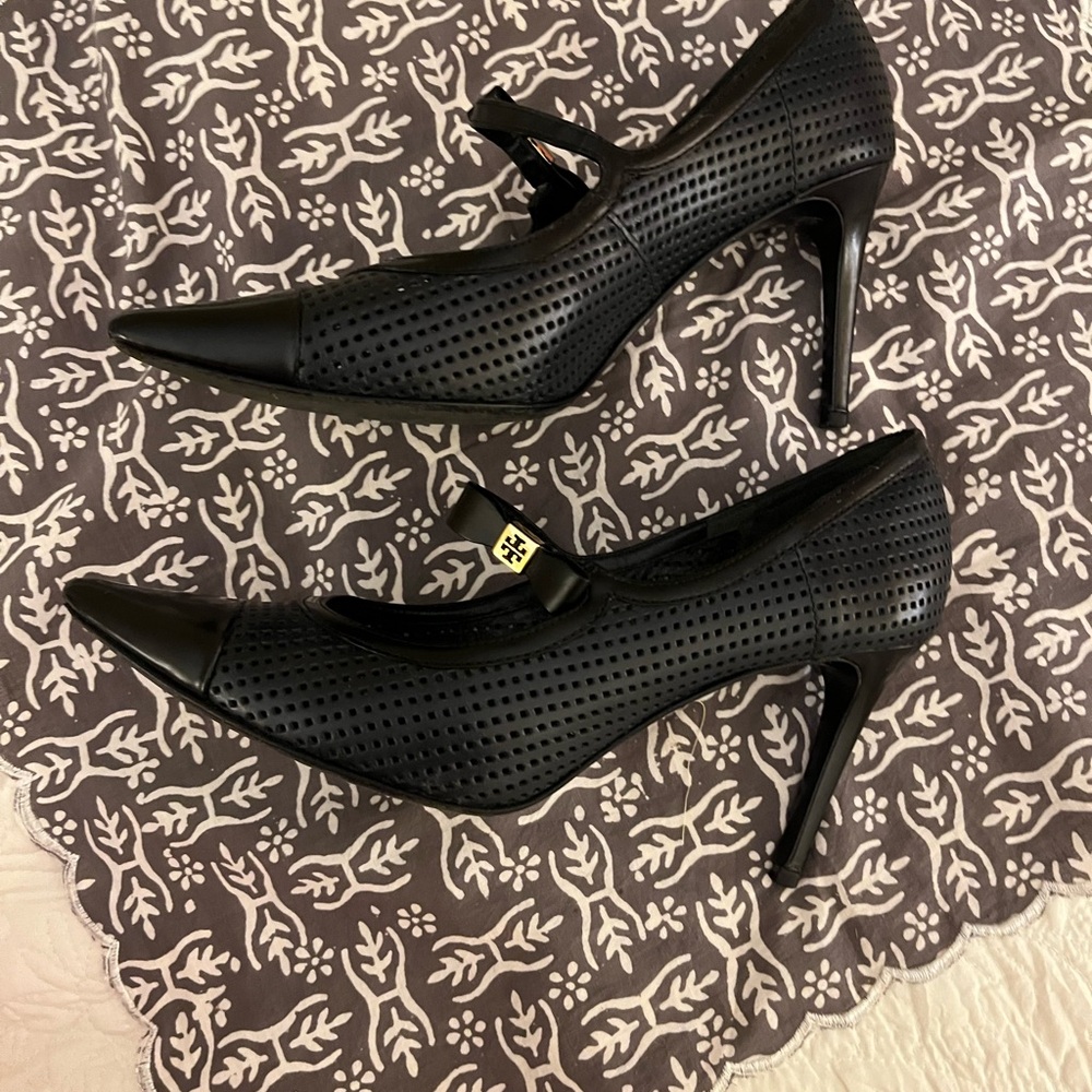 Tory Burch Black Perforated Pointed-Toe Bow Mary Jane Heels - Picture 8 of 11